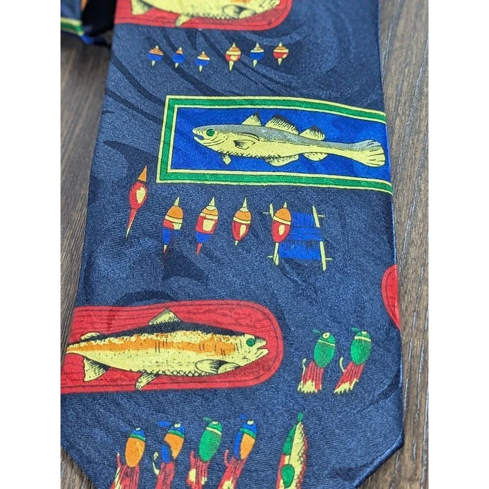VTG Beverly Hills Polo Club Fish & Lures Neck Tie Navy Blue Trout Novelty 58